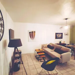  Appartement Spacieux Entièrement Rénové France